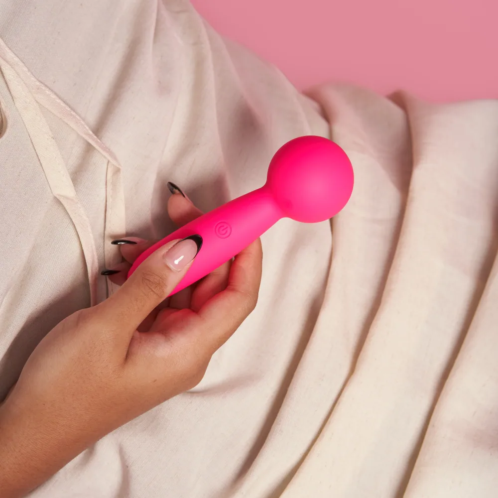 Lolly ミニワンドバイブレーター — ポーチ付き